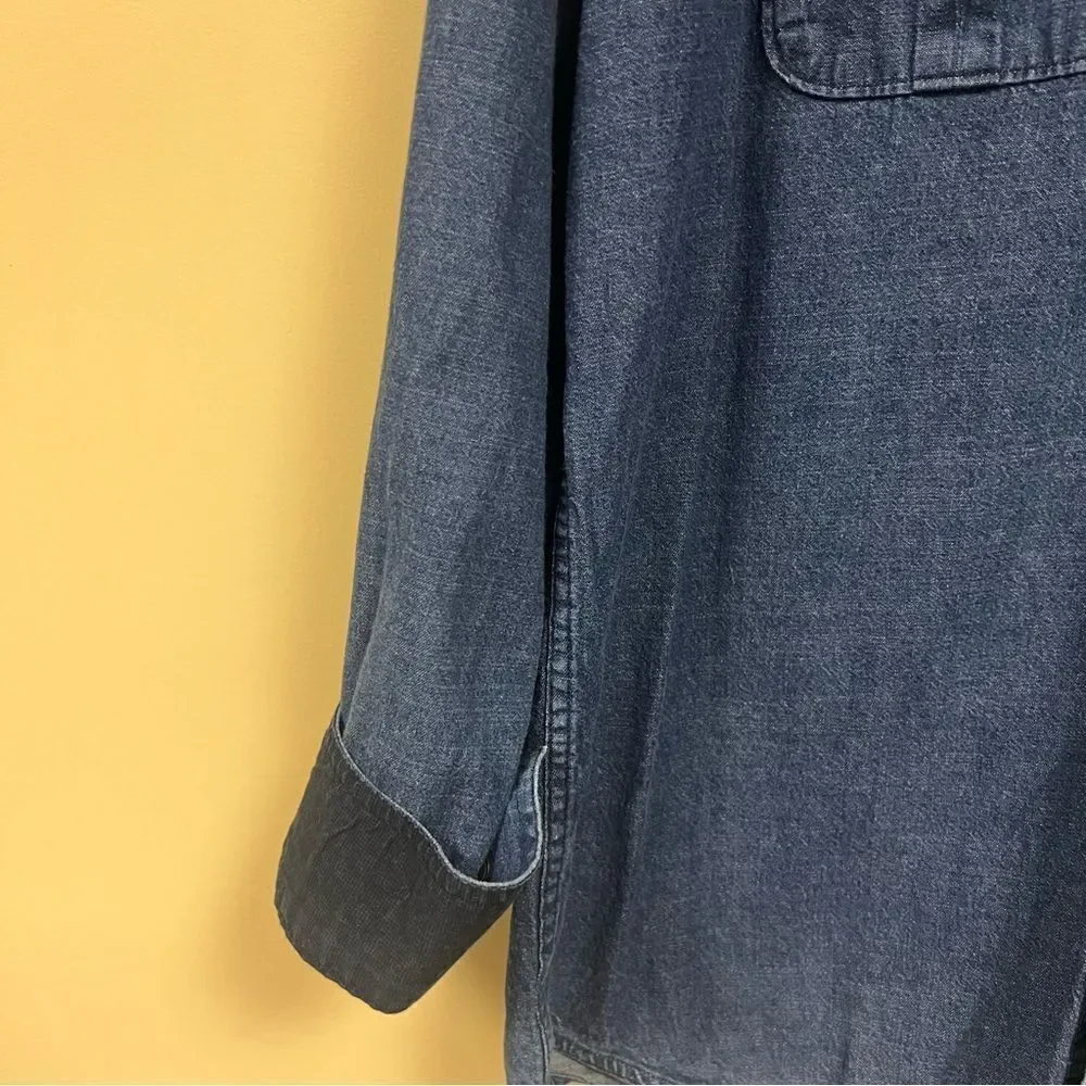 Banana Republic dark denim button down Sz L